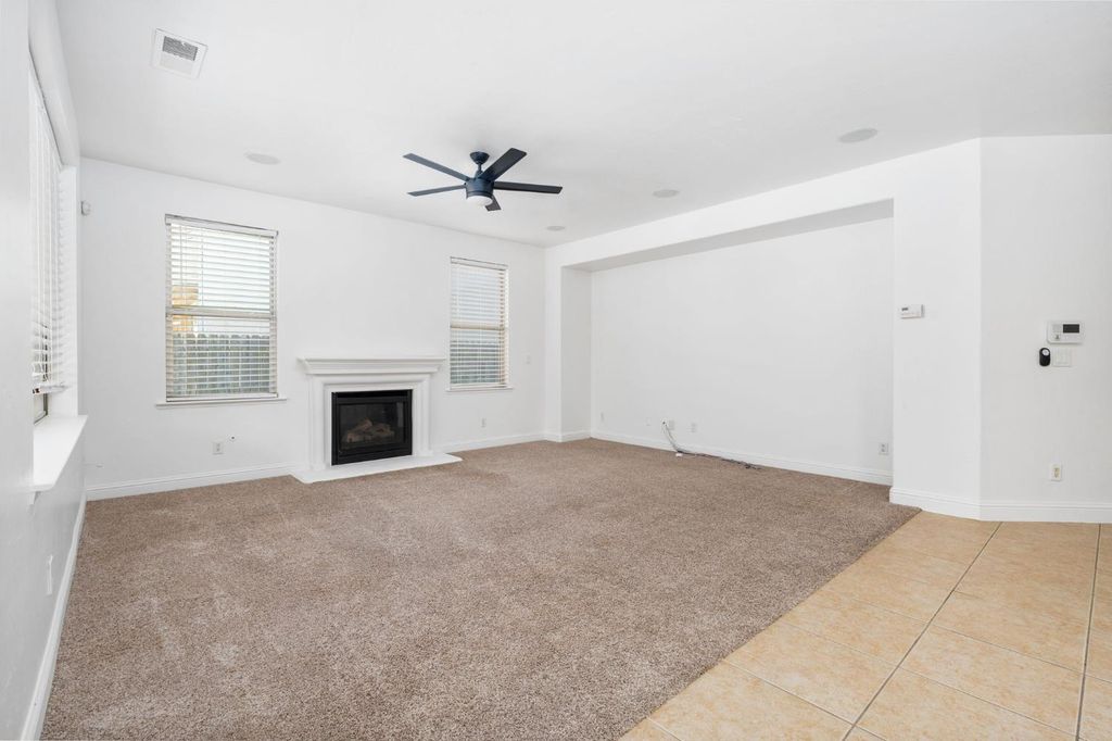 Image 20 of property listing at 6632 W Dovewood Lane, Fresno, CA 93723