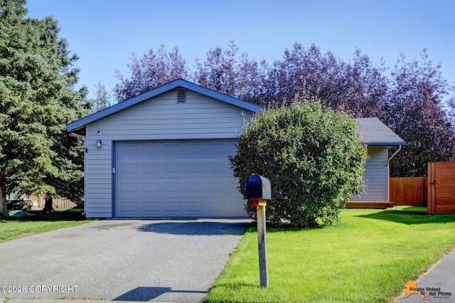 2300 Leopard Circle, Anchorage, AK 99502