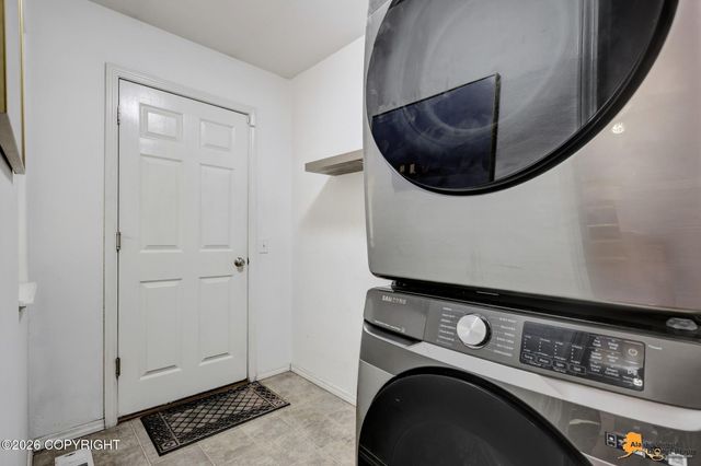 2300 Leopard Circle, Anchorage, AK 99502