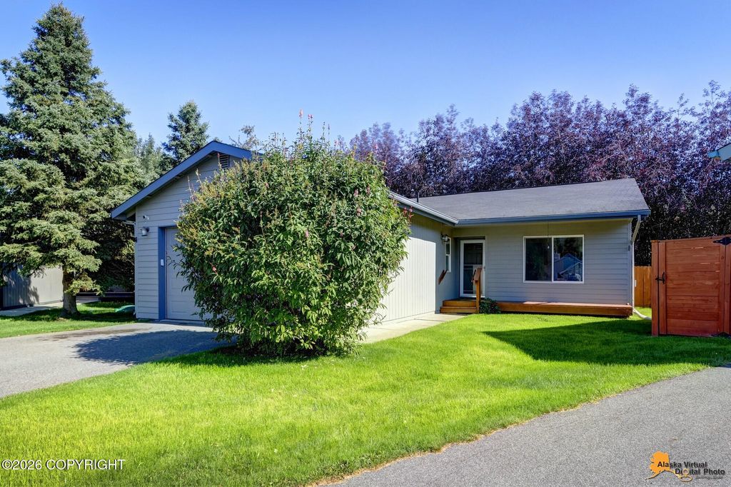 2300 Leopard Circle, Anchorage, AK 99502