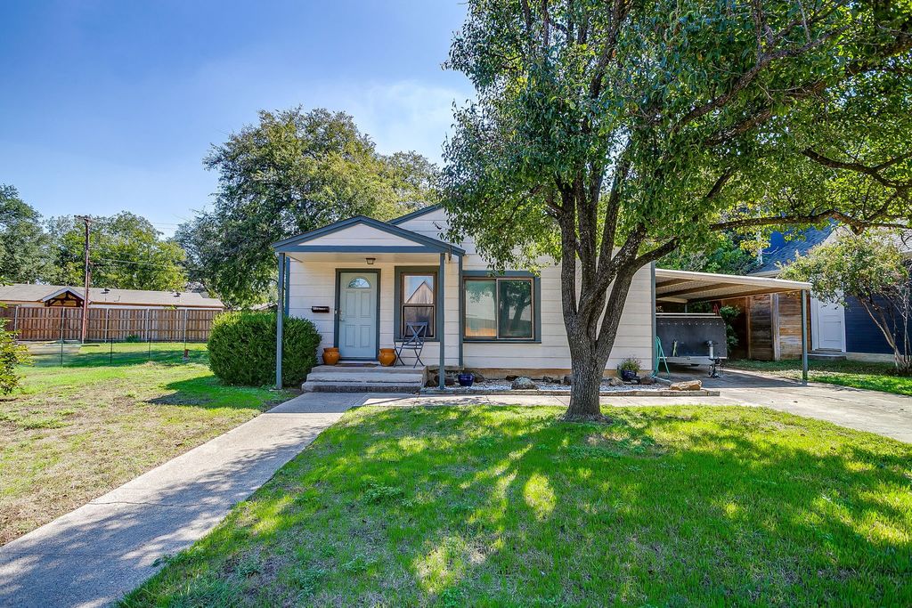 3817 Oaklawn Drive, Fort Worth, TX 76107 — exterior
