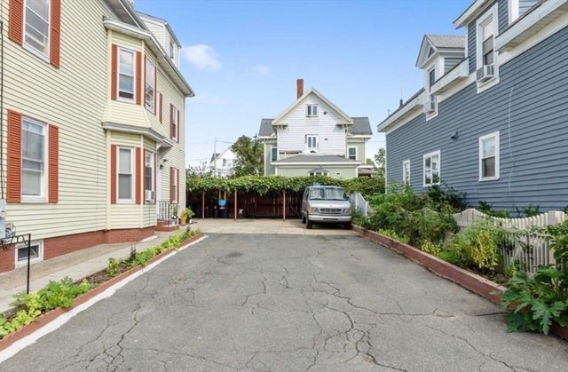 13 Jacobs 1, Peabody, MA 01960