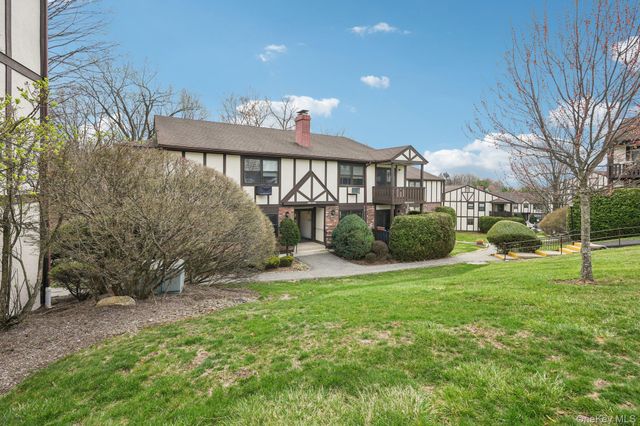 668 Sierra Vista Lane, Valley Cottage, NY 10989