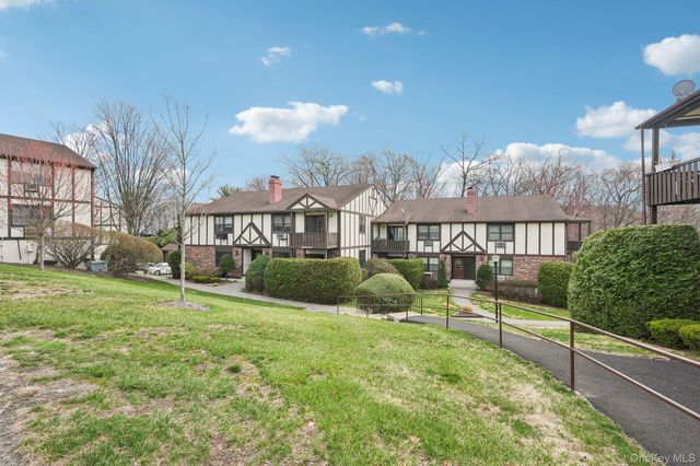 668 Sierra Vista Lane, Valley Cottage, NY 10989