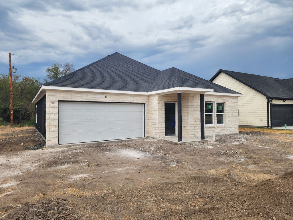 2516 Sheraton Drive, Fort Worth, TX 76105 — exterior