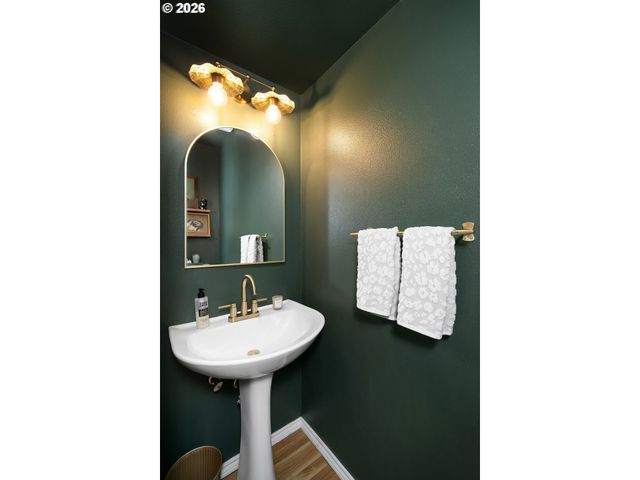 10954 Sw GENEVA St, Tigard, OR 97223