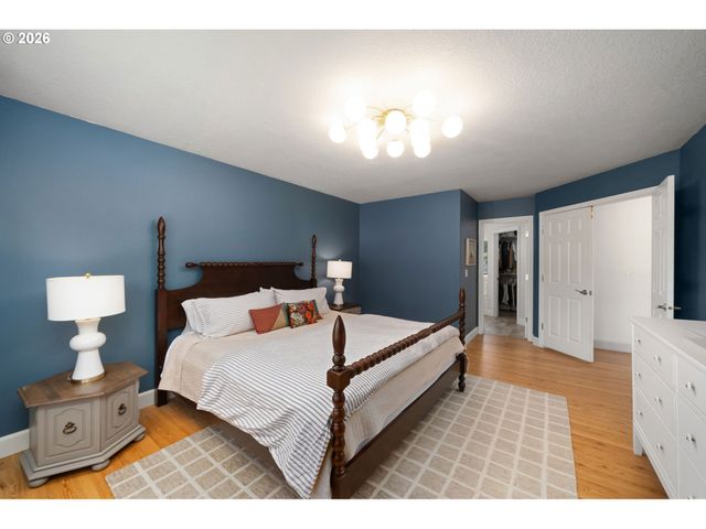 10954 Sw GENEVA St, Tigard, OR 97223