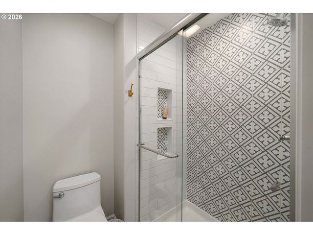 10954 Sw GENEVA St, Tigard, OR 97223