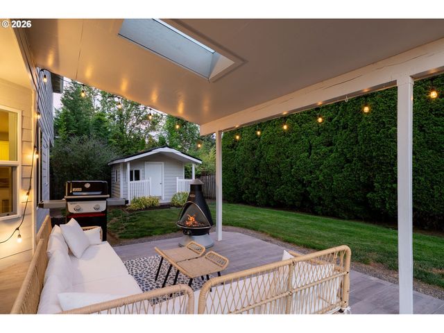 10954 Sw GENEVA St, Tigard, OR 97223