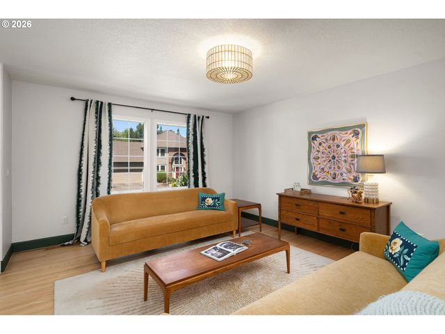 10954 Sw GENEVA St, Tigard, OR 97223
