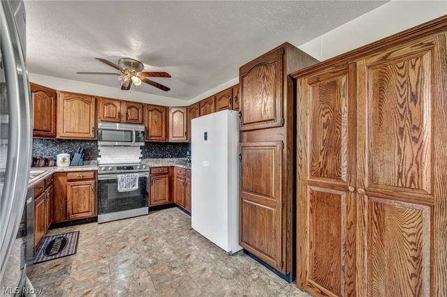 4195 Regal Avenue, Brunswick, OH 44212
