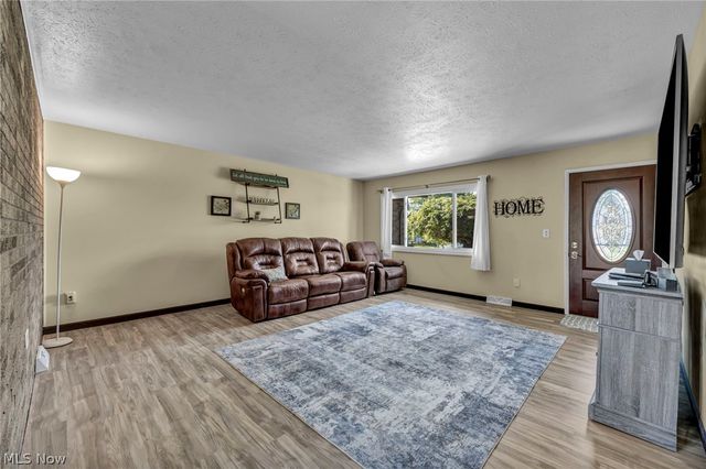 4195 Regal Avenue, Brunswick, OH 44212