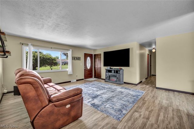 4195 Regal Avenue, Brunswick, OH 44212