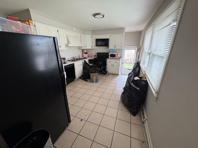 185 Pleasant Drive, Chicago Heights, IL 60411