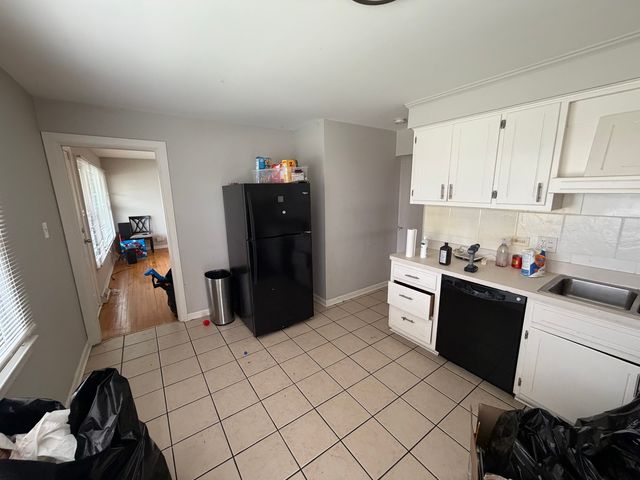 185 Pleasant Drive, Chicago Heights, IL 60411