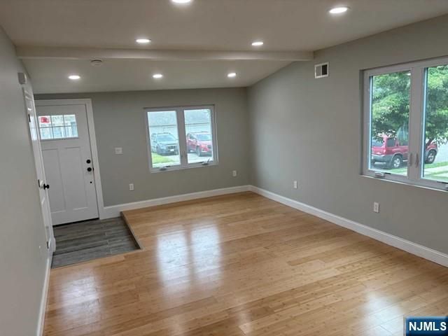 86 Orange Avenue, Elmwood Park, NJ 07407