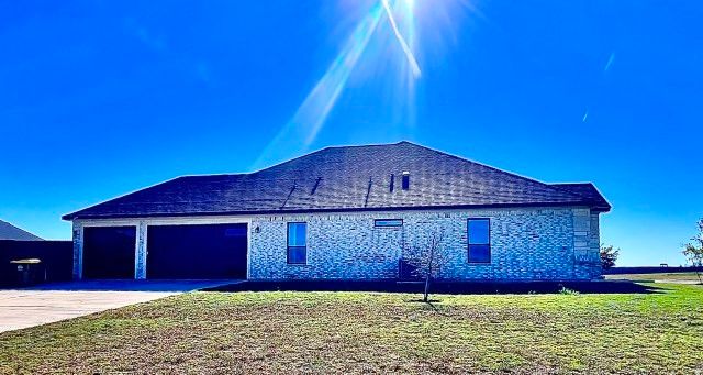 401 Willow Drive, Troy, TX 76579