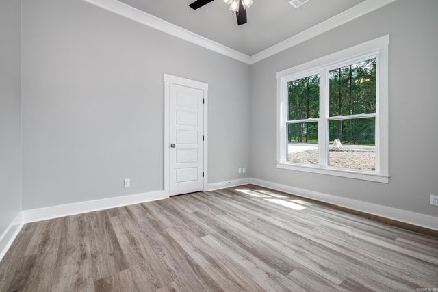 21 Casino Circle, Hot Springs Village, AR 71909