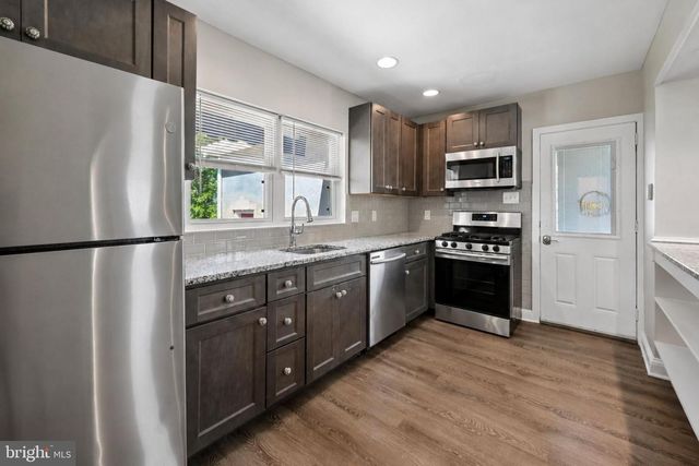 83 JOHNSON AVE, Runnemede, NJ 08078