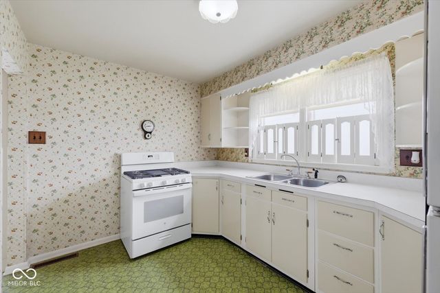 4239 E State Road 44, Shelbyville, IN 46176