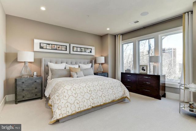 5318 MERRIAM ST, Bethesda, MD 20814
