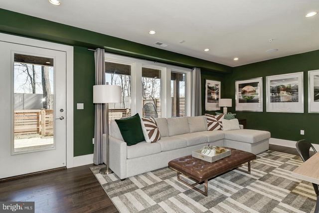 5318 MERRIAM ST, Bethesda, MD 20814