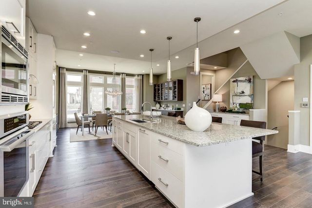 5318 MERRIAM ST, Bethesda, MD 20814