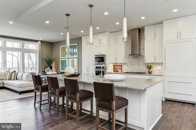 5318 MERRIAM ST, Bethesda, MD 20814