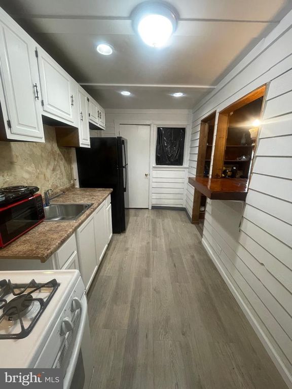 1113 WHITE ST, Chester, PA 19013 — photo 5
