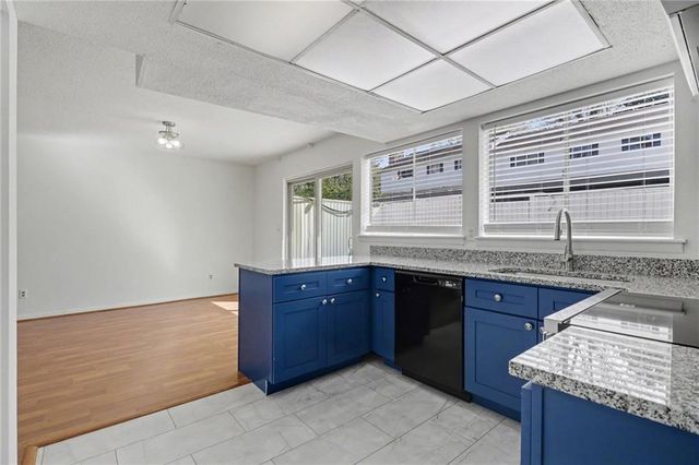 7306 Cardigan Circle, Atlanta, GA 30328