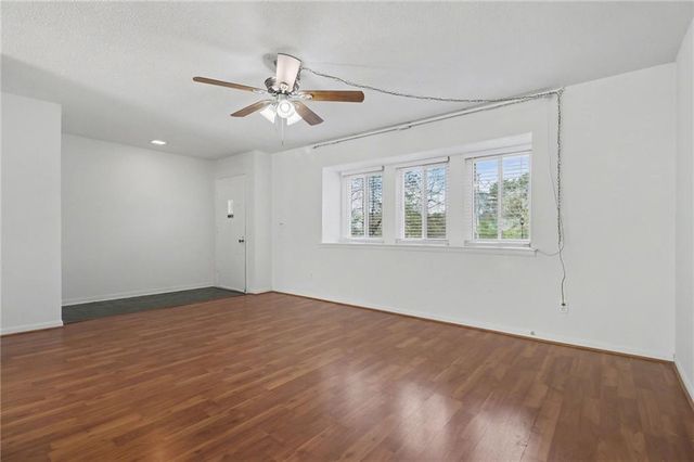 7306 Cardigan Circle, Atlanta, GA 30328