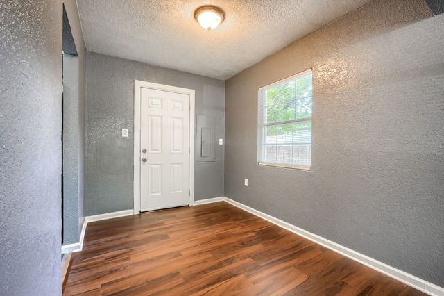 3033 Ballinger Drive, Garland, TX 75041