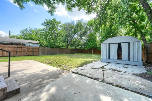 3033 Ballinger Drive, Garland, TX 75041