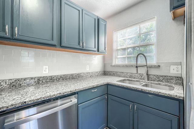 3033 Ballinger Drive, Garland, TX 75041
