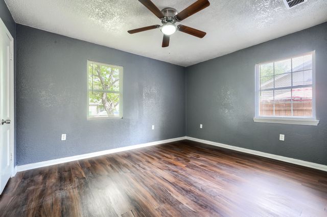 3033 Ballinger Drive, Garland, TX 75041