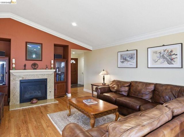 5143 5143 Saddle Brook DR, Oakland, CA 94619