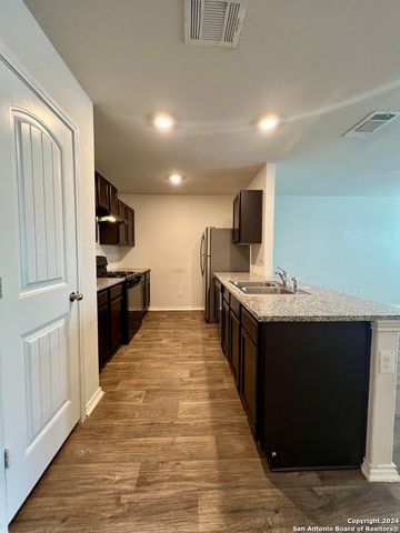 3208 Onion Creek, San Antonio, TX 78245