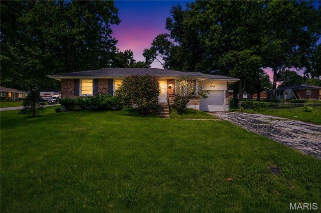 9765 Colony Drive, St Louis, MO 63137