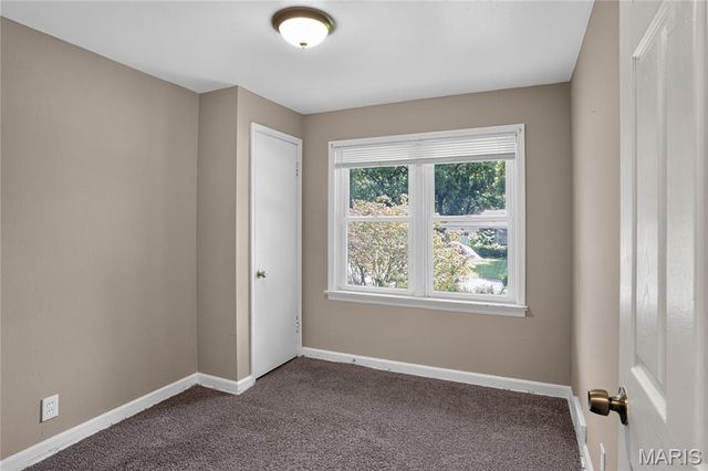 9765 Colony Drive, St Louis, MO 63137