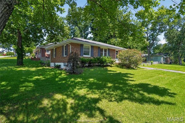 9765 Colony Drive, St Louis, MO 63137