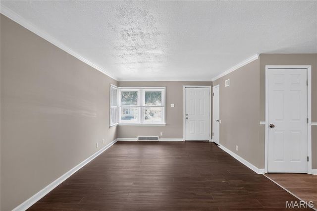9765 Colony Drive, St Louis, MO 63137