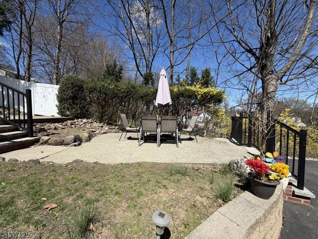 544 Goffle Hill Rd, Hawthorne Boro, NJ 07506