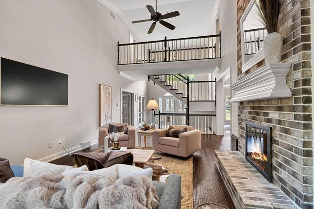 120 GARDEN GATE COURT, Green Bay, WI 54313