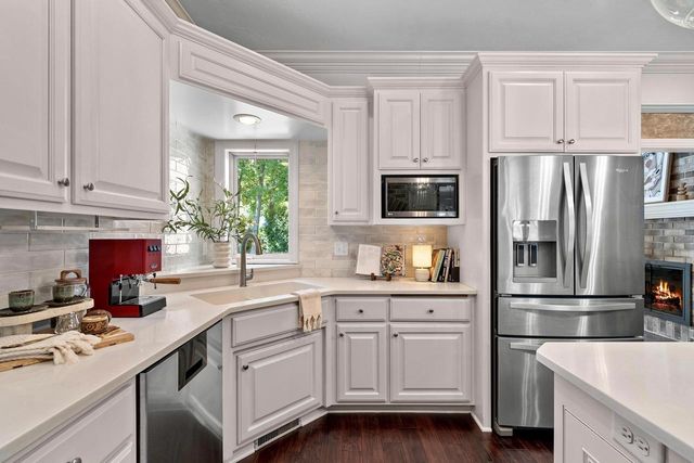 120 GARDEN GATE COURT, Green Bay, WI 54313