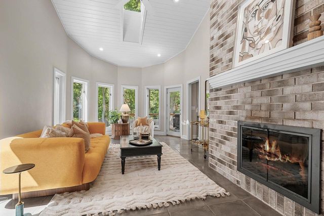 120 GARDEN GATE COURT, Green Bay, WI 54313