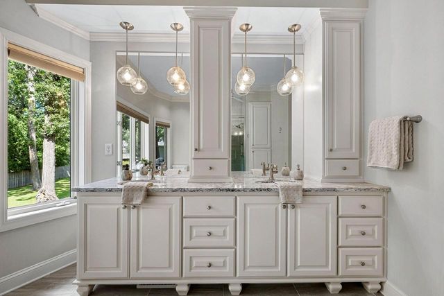120 GARDEN GATE COURT, Green Bay, WI 54313