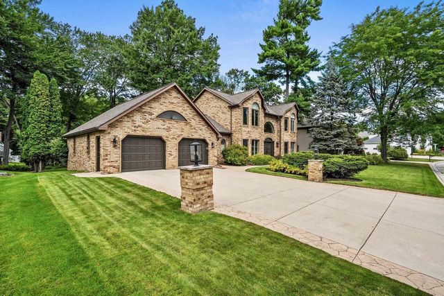 120 GARDEN GATE COURT, Green Bay, WI 54313