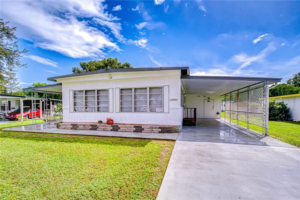37930 DATE PALM DRIVE, Zephyrhills, FL 33542