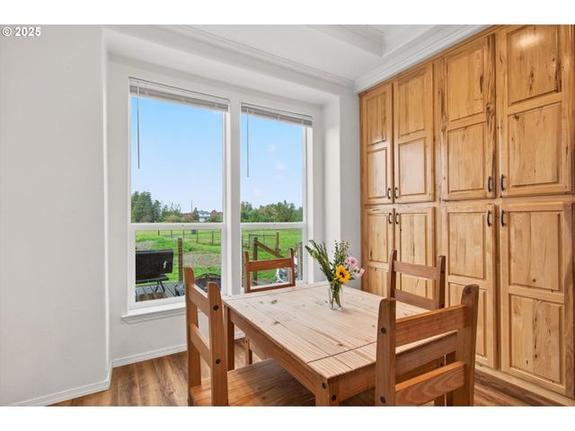 29 LITTLE ISLAND Ln, Cathlamet, WA 98612