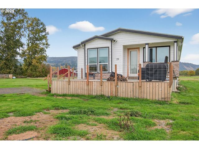 29 LITTLE ISLAND Ln, Cathlamet, WA 98612